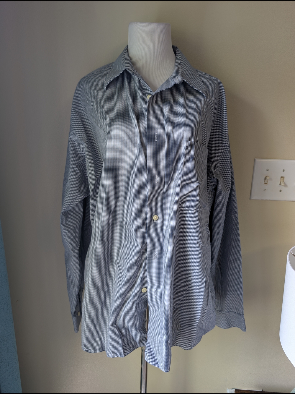 100% Cotton Eddie Bauer Light Blue Wrinkle Resistant Dress Shirt
